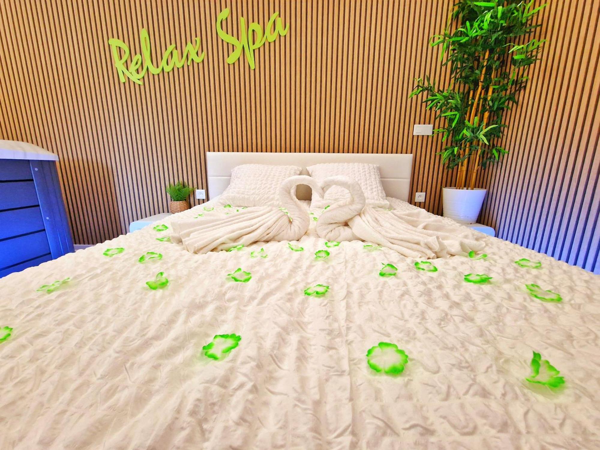 Relax Spa-4 Pers-Jacuzzi-Parking-Jardin-Clim-Colmar Muntzenheim Dış mekan fotoğraf
