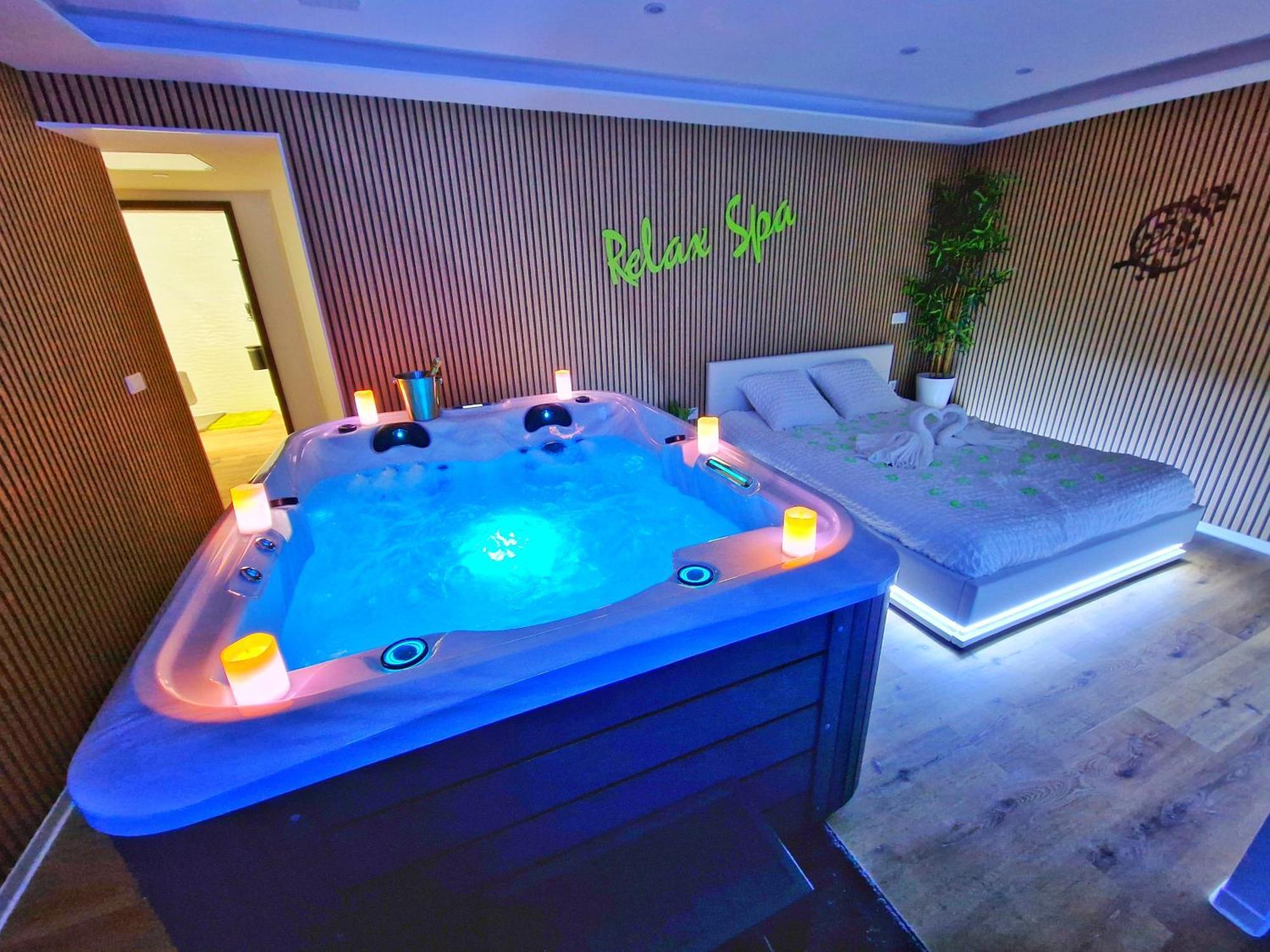 Relax Spa-4 Pers-Jacuzzi-Parking-Jardin-Clim-Colmar Muntzenheim Dış mekan fotoğraf