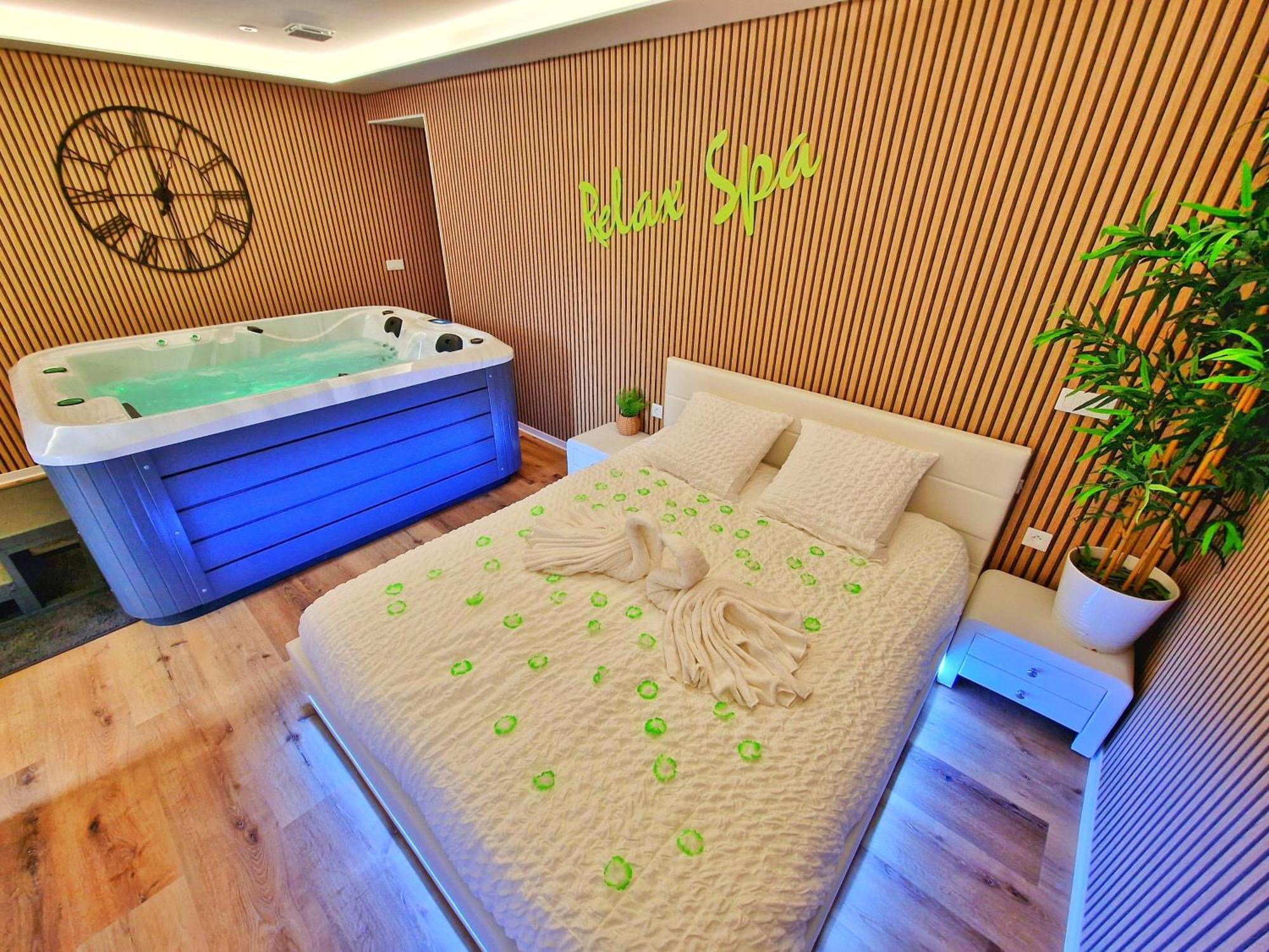 Relax Spa-4 Pers-Jacuzzi-Parking-Jardin-Clim-Colmar Muntzenheim Dış mekan fotoğraf